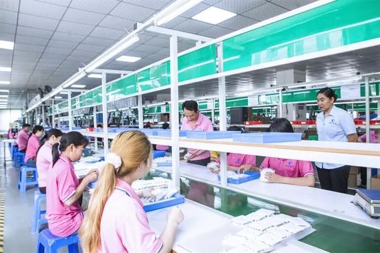 5G 4G LTE الشبكة الكاملة الهوائي الخارجي مع 7 دبي مكاسب ودرجة حرارة التشغيل من -20 ̊C إلى +60 ̊C الهوائي الصنادل المطاطية عالية المكاسب